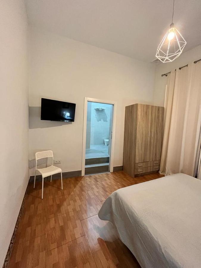 Pension Bienvenido Sevilla Exteriör bild